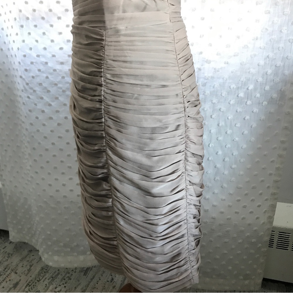 Dress - Picture 4 of 8